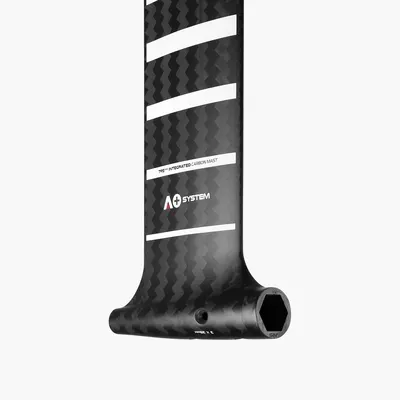 Мачта фойла Armstrong Foil Drive Foil Assist Integrated Carbon Mast — крупный план