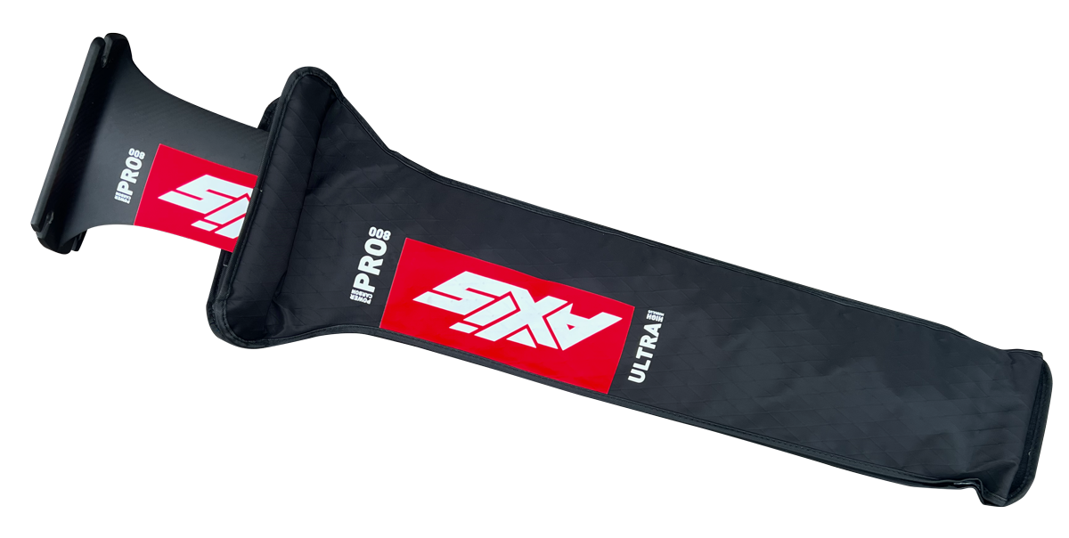 Мачта фойла AXIS Foils PRO Ultra High Modulus Carbon 800 — в работе на воде