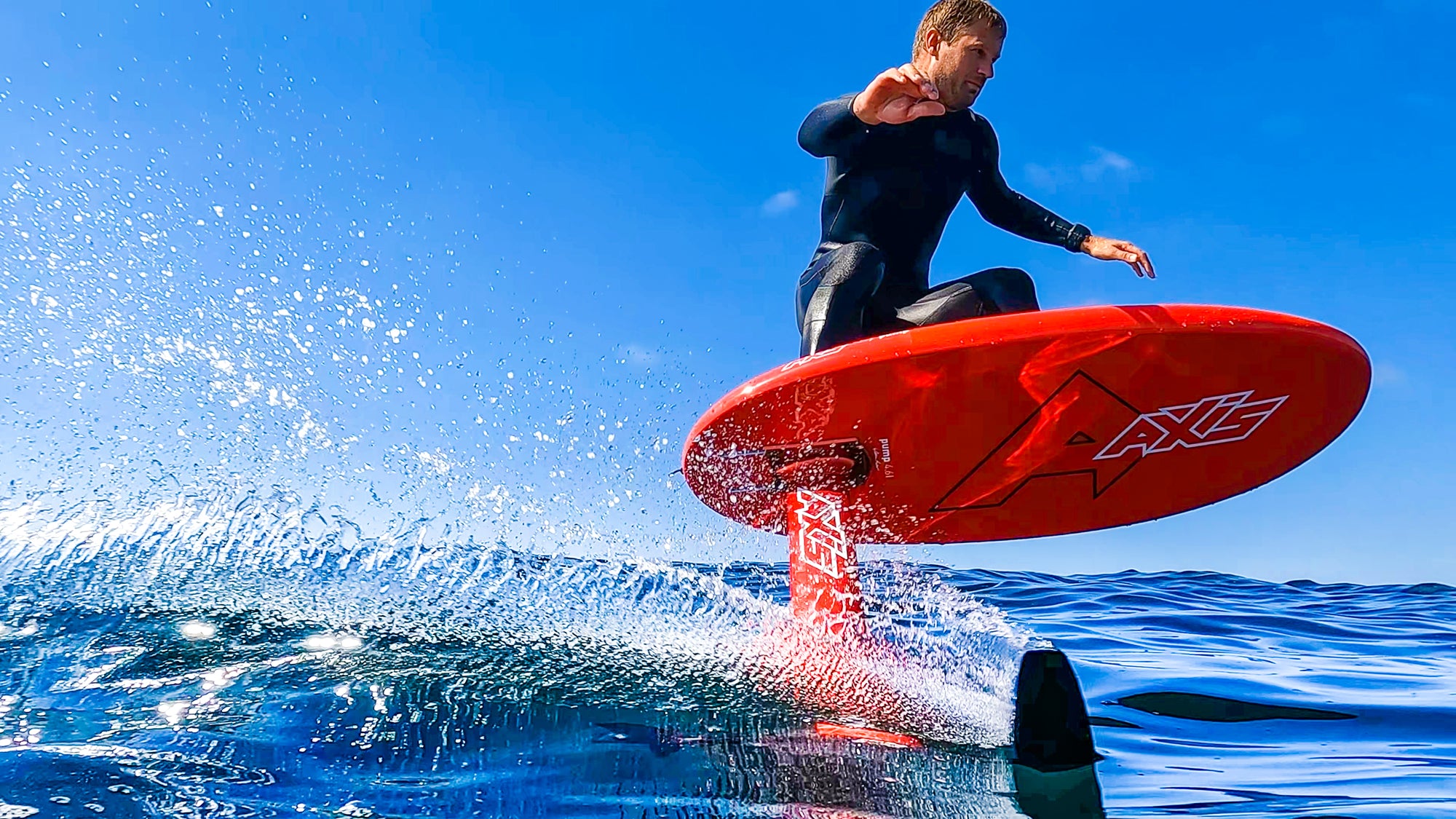 Доска для фойла AXIS Foils Pump Foilboard 30L — крупный план