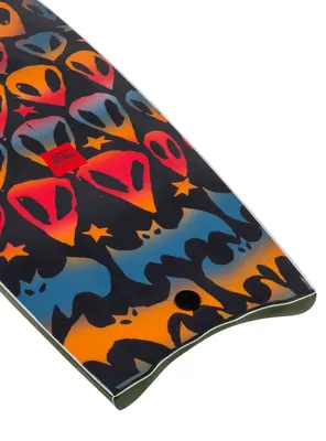 Сёрф-доска Catch Surf Beater Original 54 // Finless x Ozzy Wrong Model — крупный план
