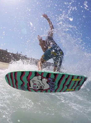Сёрф-доска Catch Surf Beater Original 54 - Finless — в работе на воде