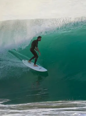 Catch Surf ...Lost® Crowd Killer Surfboard — in action on the water
