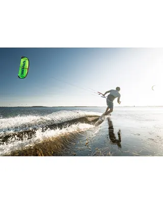CrazyFly Sculp 2026 Kite — in action on the water