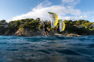 Flysurfer POW2 Wing — in action on the water