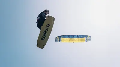Flysurfer SONIC5 Kite — in action on the water