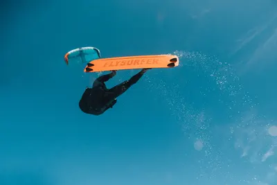 Flysurfer STAGE2 Kiteboard — in action on the water