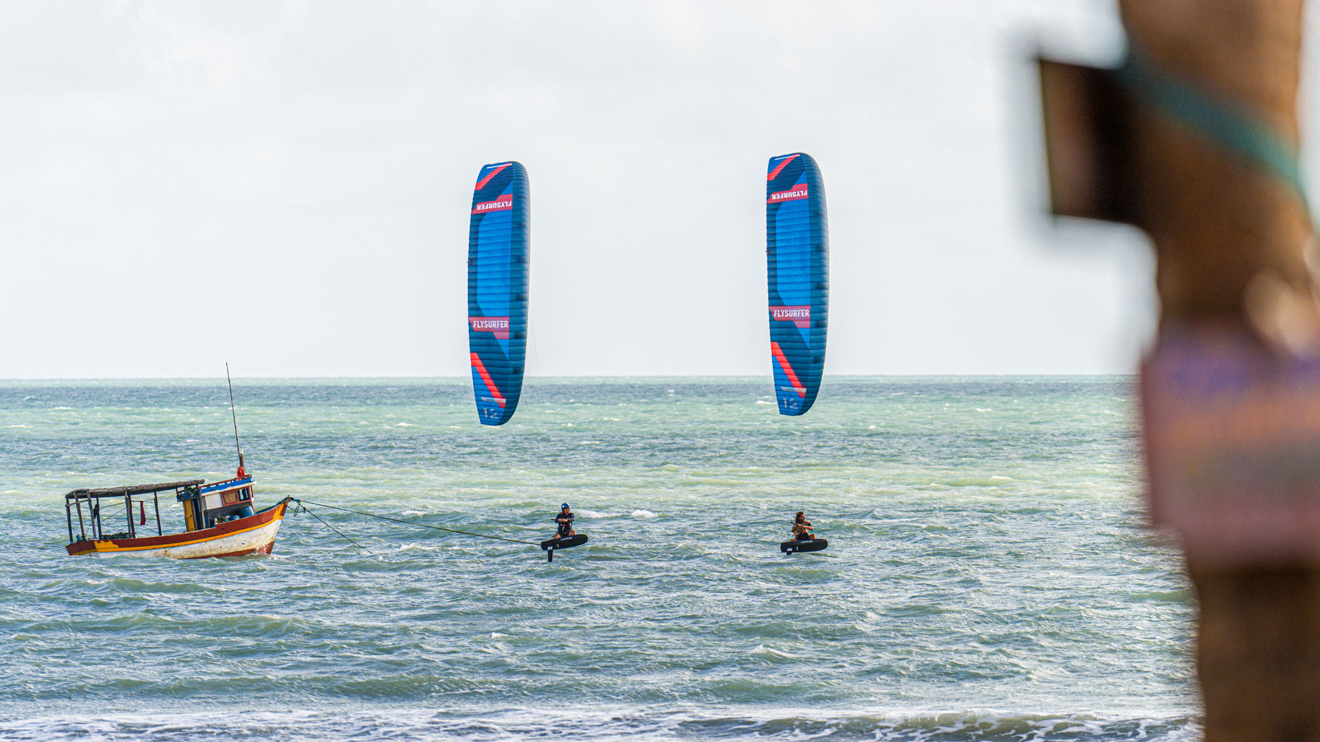 Flysurfer SUPERSONIC Kite — side view