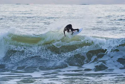 Сёрф-доска GONG Factory Beryl Surf 5'5 Alu EPS — в работе на воде