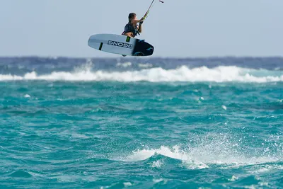 Кайт GONG Factory Kite Surf Catch 5'0 FSP 2X — в работе на воде