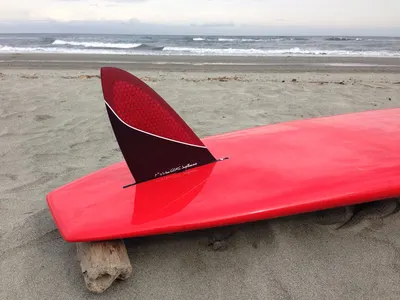 Плавник GONG Fin US Red Honeycomb Race 9.5" 240mm — детали конструкции