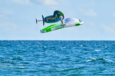 Переднее крыло фойла GONG Foil Front Wing Ypra Surf-Freestyle V2 — крупный план
