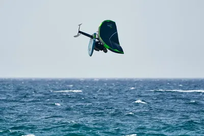 Фюзеляж фойла GONG Foil Fuselage Pro 1° Titane V2 — крупный план
