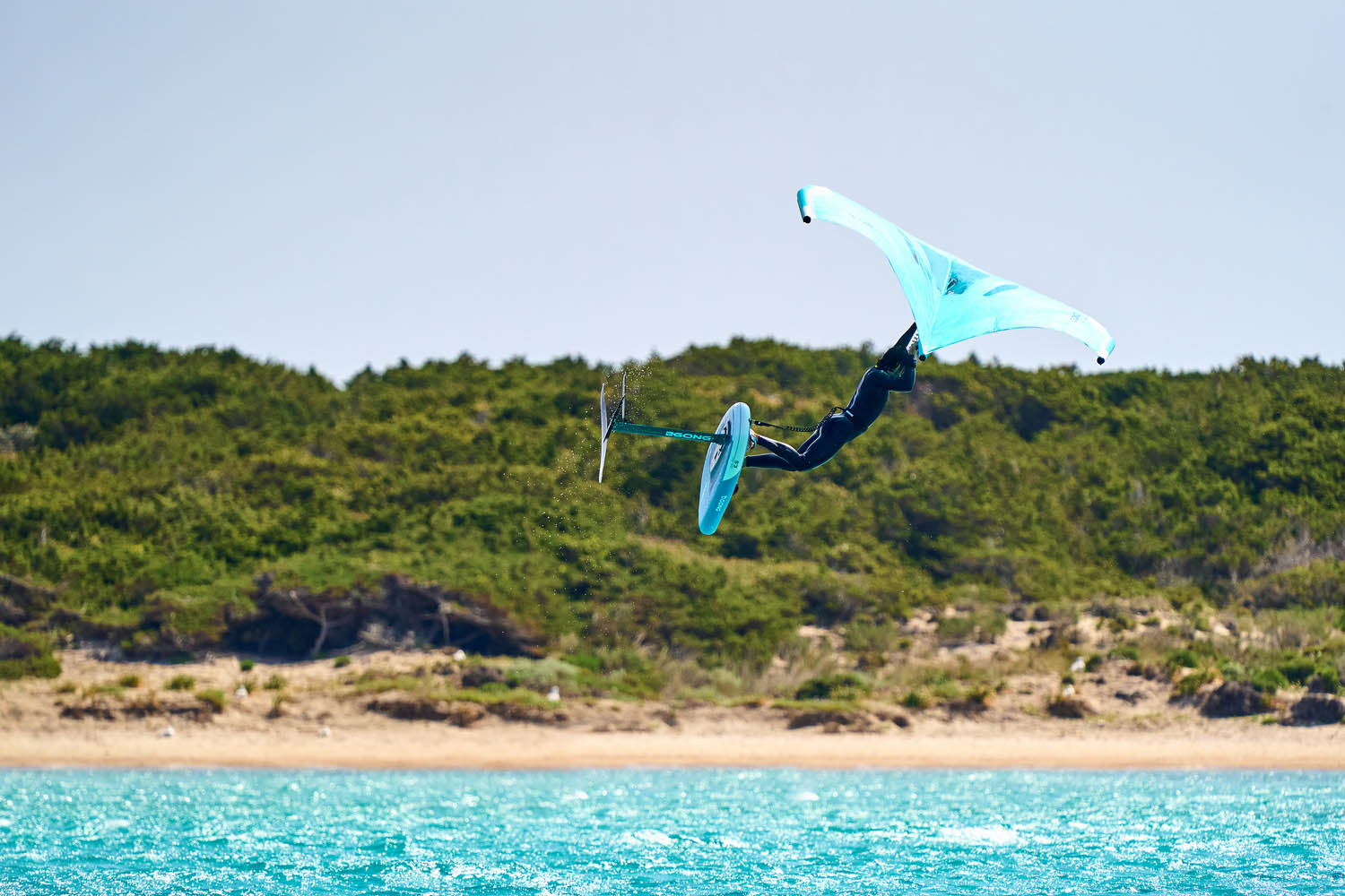GONG Wing foil Board Inflatable HIPE Perf 5'10 G1 Foilboard — close-up