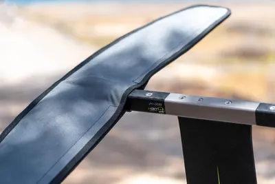 GONG Cover Front Wing R — close-up