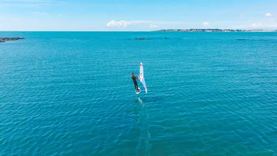 Переднее крыло фойла GONG Foil Front Wing Veloce Light Wind V3 Atmo - Team Series — крупный план