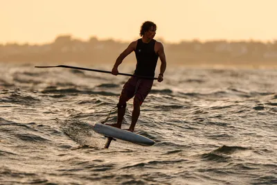 Переднее крыло фойла GONG Foil Front Wing Veloce Light Wind V3 Atmo - Team Series — в работе на воде