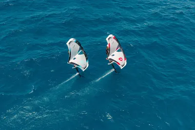 Мачта фойла GONG Foil Mast Ypra Race 112 cm — в работе на воде