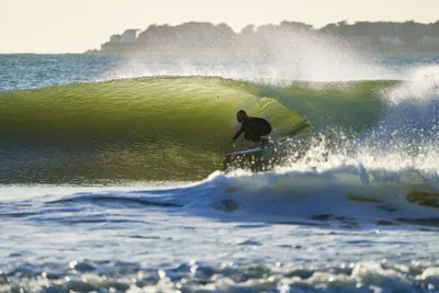 Сёрф-доска GONG Surf 9'0 Moodrive EPS — в работе на воде