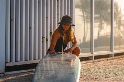 Сёрф-доска GONG Surf Hat Sunguard UPF50+ — вид сбоку