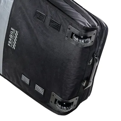 Чехол GONG Surf Travel Bag Wheel 4 Boards — в работе на воде