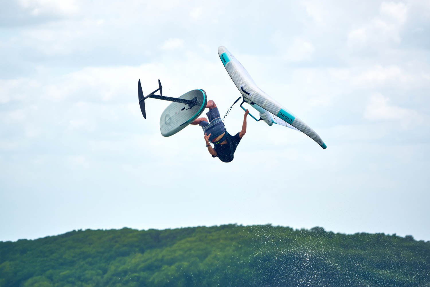 GONG Wing Droid Aramid X Wing — in action on the water