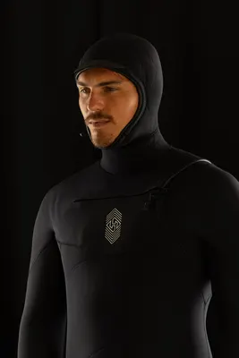 Гидрокостюм Hubboards 5/4mm Hooded Full Suit — детали конструкции
