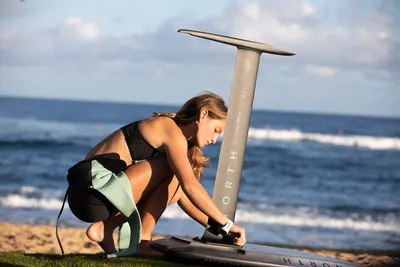 North Sonar Carbon Foil Mast Foil mast — side view