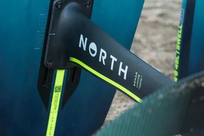 North Sonar UHM Carbon Mast Foil mast — construction detail