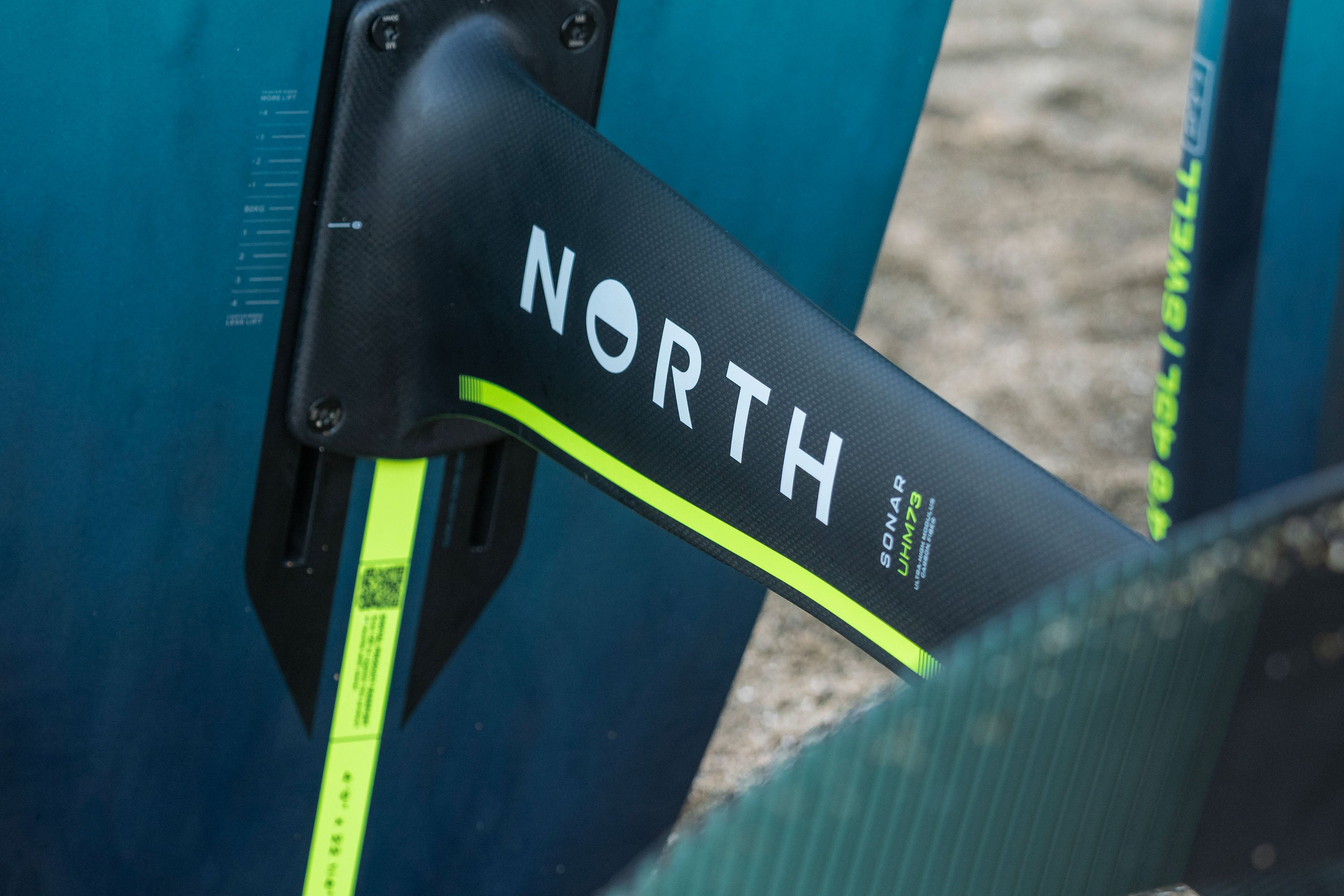 Мачта фойла North Sonar UHM Carbon Mast — детали конструкции