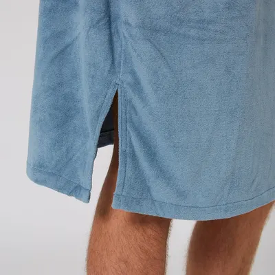 Комплектующие Ocean & Earth Mens Surf Essential Poncho — в работе на воде