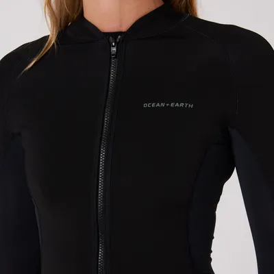 Весло для SUP Ocean & Earth Ladies Long Sleeve Front Zip Paddle Vest — в работе на воде