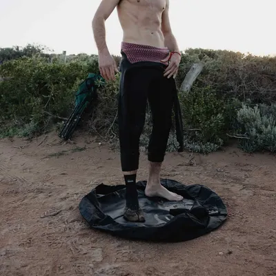 Гидрокостюм Ocean & Earth Wetsuit Change Mat — вид сбоку