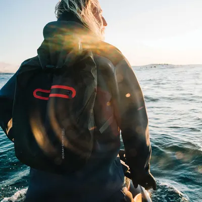 Чехол Ocean & Earth Waterproof Travel Lite  Backpack — вид сбоку
