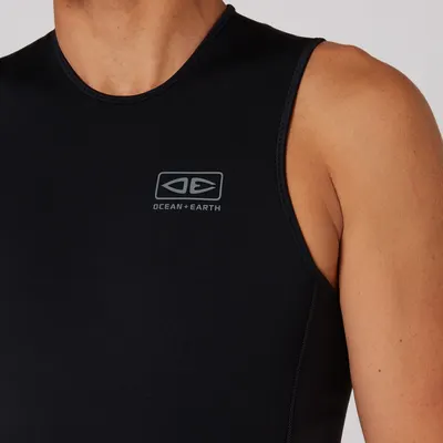 Гидрокостюм Ocean & Earth Double Black Sleeveless Vest - 1.5mm — в работе на воде