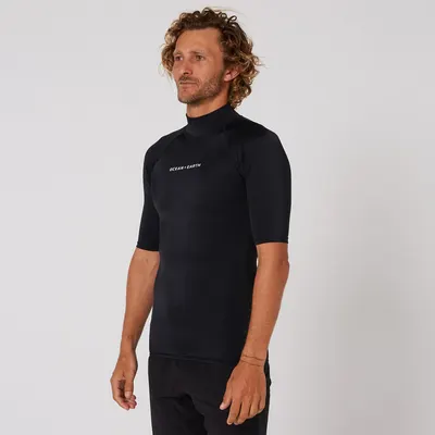 Гидрокостюм Ocean & Earth Mens Script Short Sleeve Rash Shirt — вид сбоку