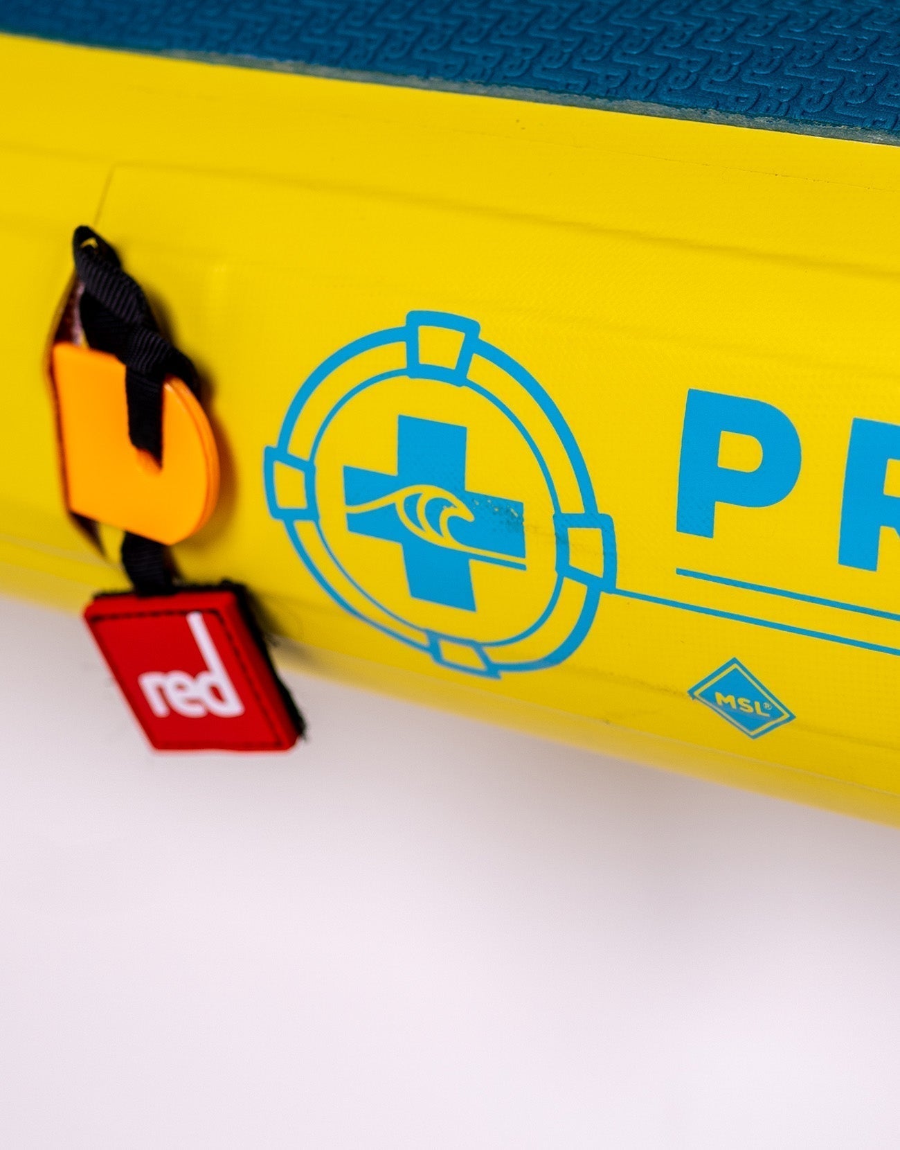 Надувная SUP-доска Red Paddle Co 10'6" Prone Rescue Inflatable Rescue Board — крупный план