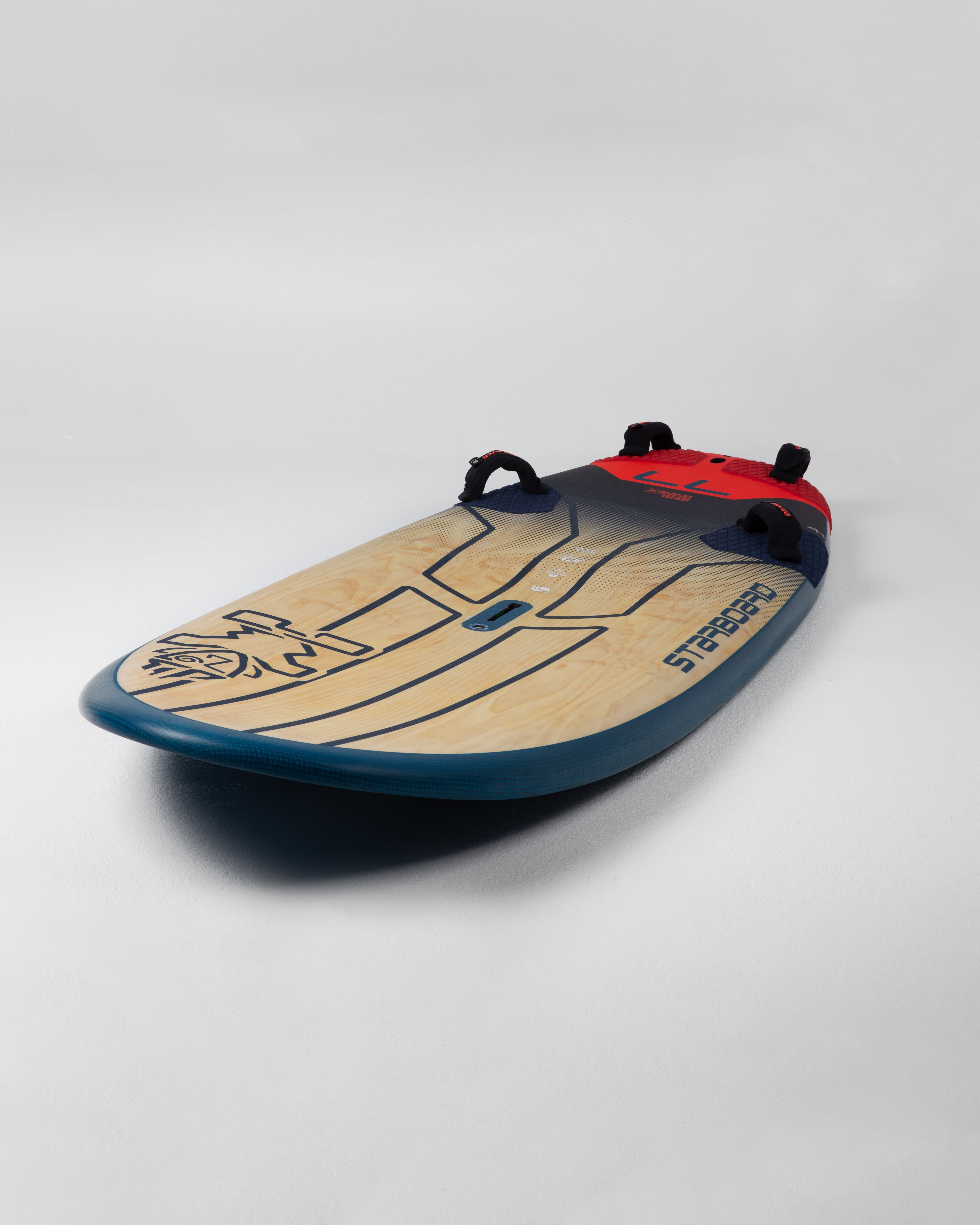 Виндсёрф-доска Starboard 2024 iSonic Windsurf Board — в работе на воде