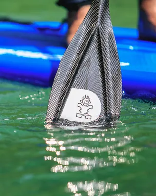 Весло для SUP Starboard 2025 Lima Carbon Paddle — в работе на воде