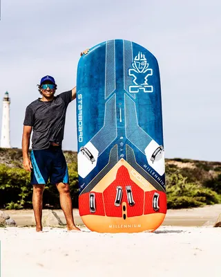 Доска для фойла Starboard Millennium Windfoil Board — крупный план