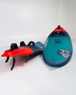 Виндсёрф-доска Starboard 2025 Ultra Windsurf Board — в работе на воде