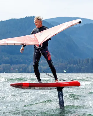 Доска для фойла Starboard Above Foilboard — вид сбоку