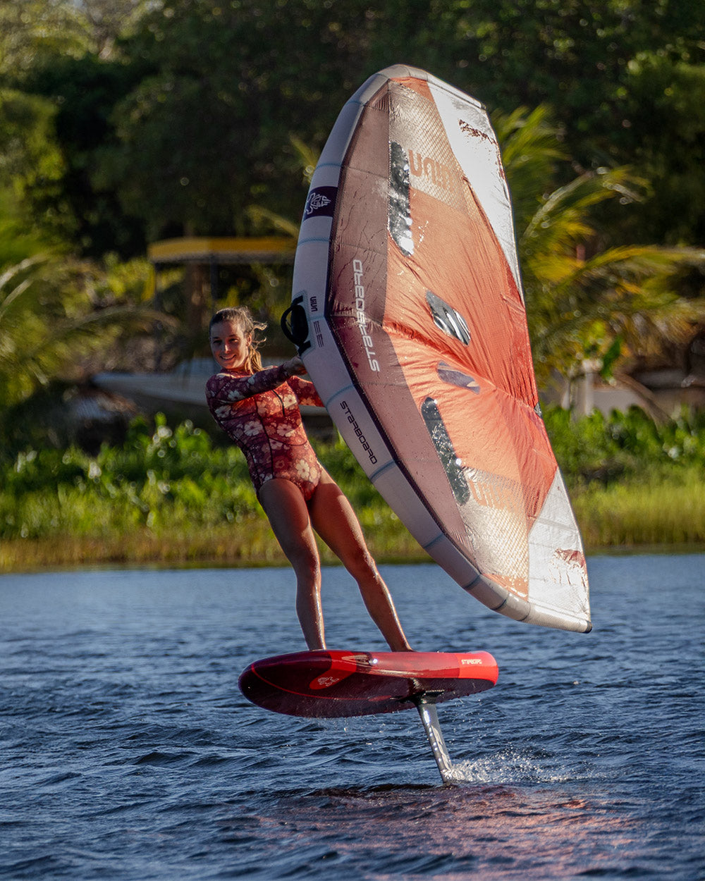 Доска для фойла Starboard Above Foilboard — детали конструкции