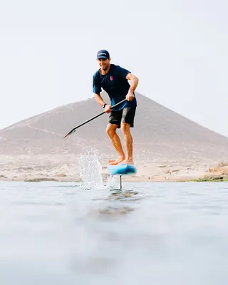 Доска для фойла Starboard Ace Foil Lightning Foilboard — крупный план
