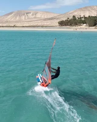 Виндсёрф-доска Starboard iSonic Windsurf Board — крупный план