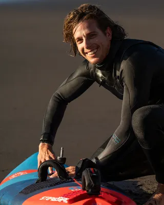 Виндсёрф-доска Starboard 2026 Ultra Windsurf Board — в работе на воде