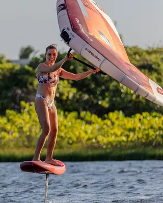 Винг Starboard Viva Wing — в работе на воде