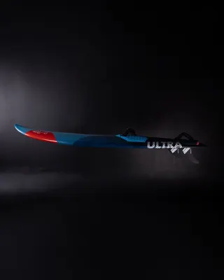 Виндсёрф-доска Starboard Ultra Windsurf Board — крупный план