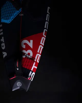 Виндсёрф-доска Starboard Ultra Windsurf Board — в работе на воде