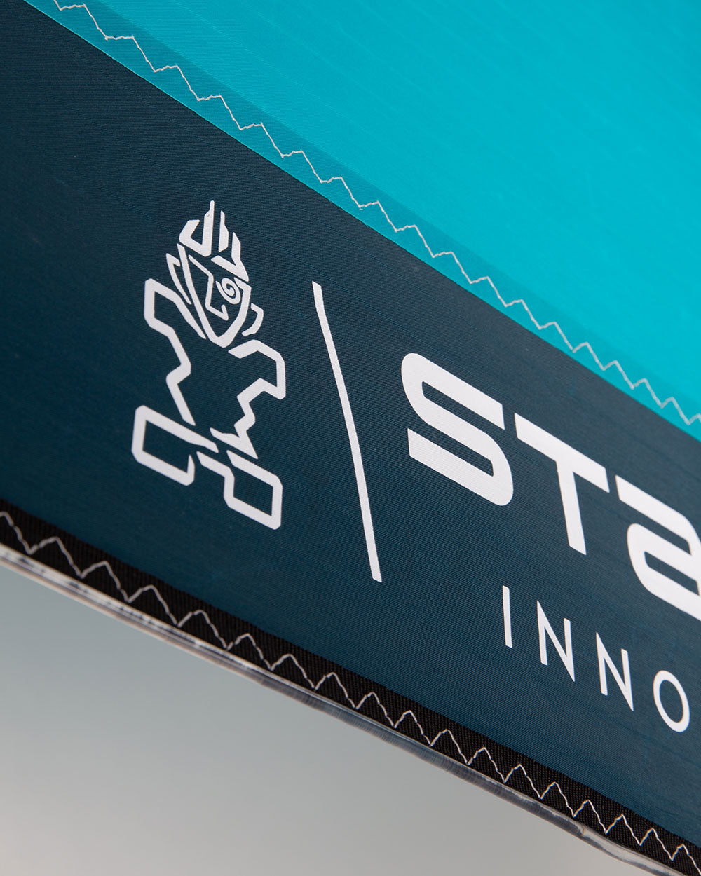 Плавник Starboard SUP Windsurfing Sail Classic Package (Without Mast Base) — в работе на воде