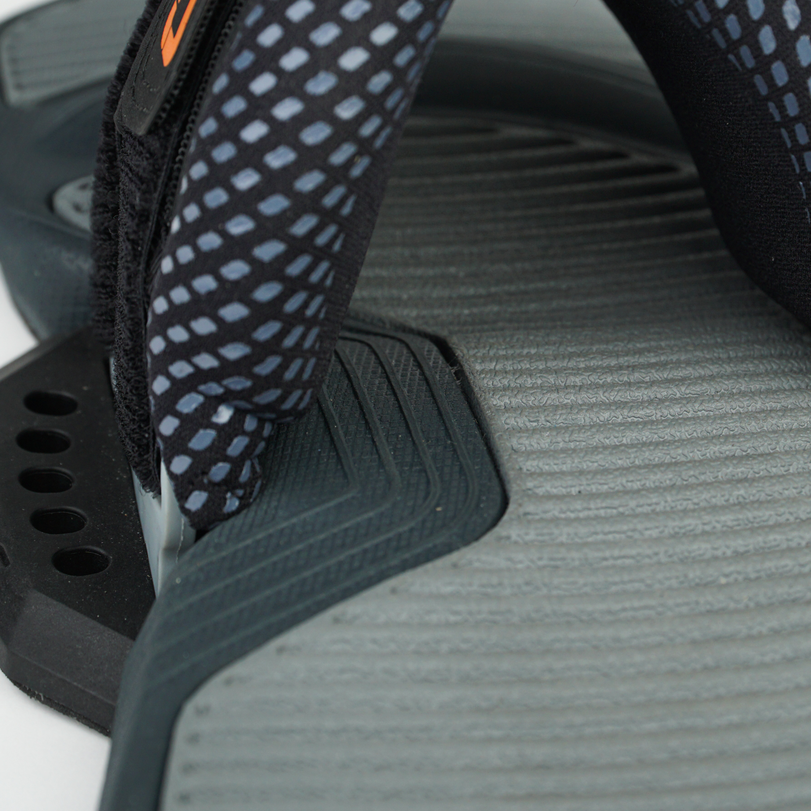 Twin-tip hardware: footstraps/pads/fins/handle — вид 5
